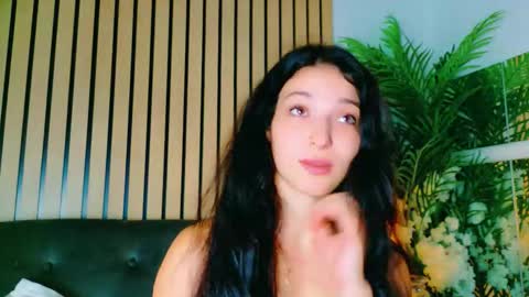 cuteness__girl online show from 09/11/25, 06:24