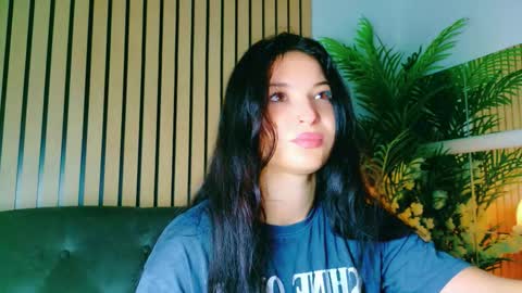 cuteness__girl online show from 09/16/25, 05:19