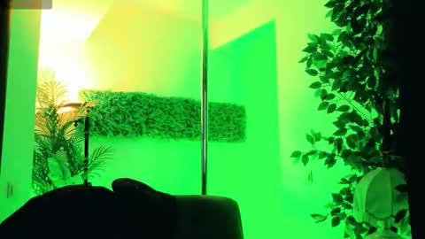 cuteness__girl online show from 10/11/25, 05:50