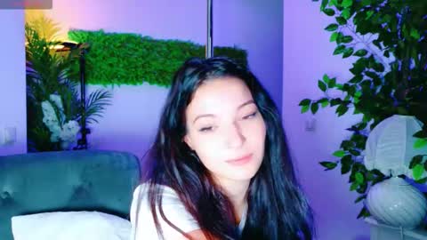 cuteness__girl online show from 10/26/25, 09:37