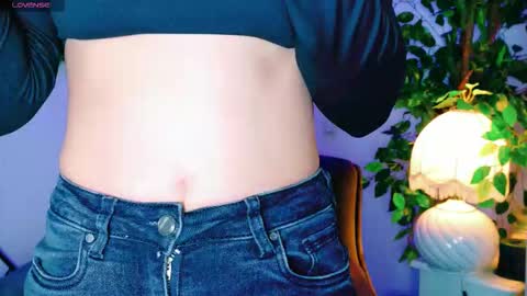 cuteness__girl online show from 10/28/25, 07:01