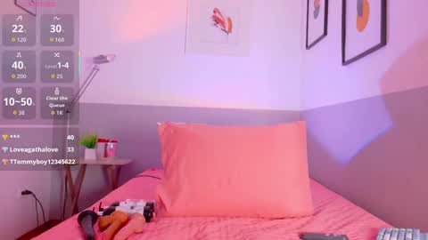 Snapshot of cutepetitee chatting on 10/08/25, 08:17 cutepetitee online show from 10/08/25, 08:17