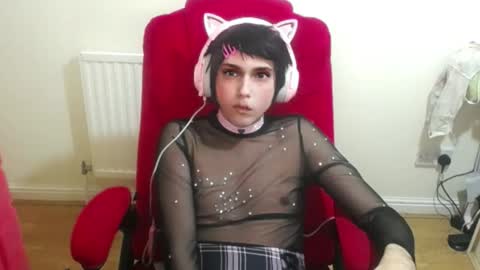 cutest_princess online show from 10/23/25, 10:08