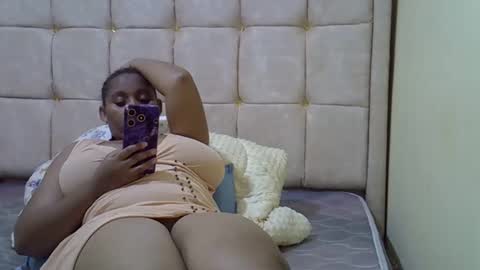 cutestebony1 online show from 10/03/25, 10:07