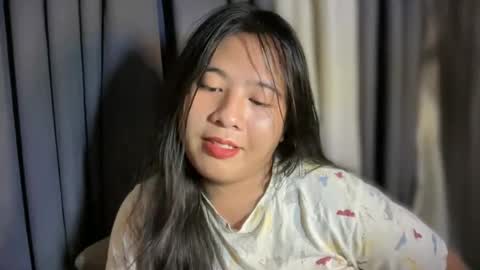 cute online show from 06/11/26, 12:32