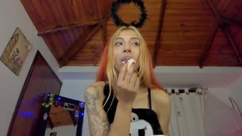 cuteweed420 online show from 12/20/24, 06:50