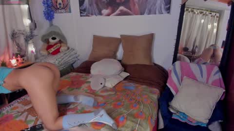 cuteweed420 online show from 10/27/25, 03:43