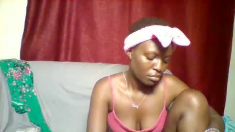 cutey_lunar online show from 01/28/25, 07:32