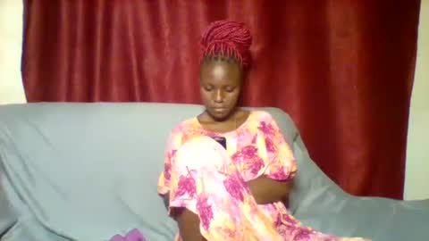 cutey_lunar online show from 02/04/25, 03:26