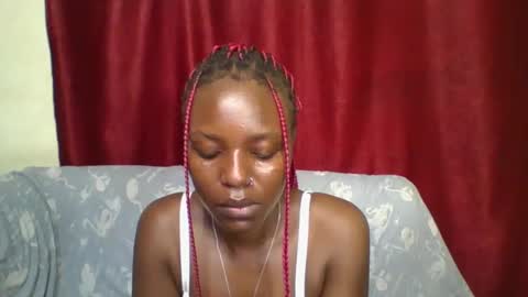 cutey_lunar online show from 02/20/25, 05:12