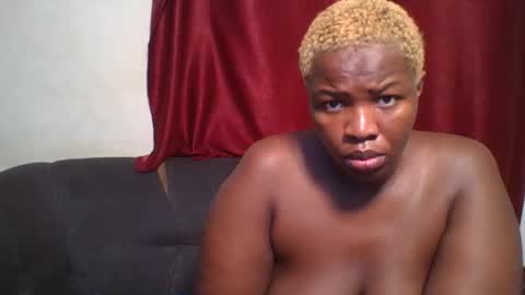 cutey_mellanin online show from 12/31/24, 10:04