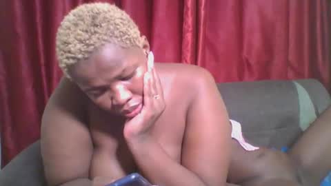 cutey_mellanin online show from 01/22/25, 12:38