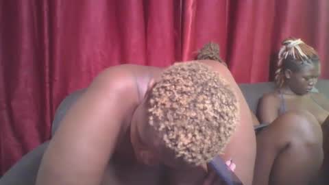 cutey_mellanin online show from 02/13/25, 12:13