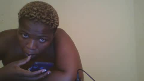 cutey_mellanin online show from 03/03/25, 12:15