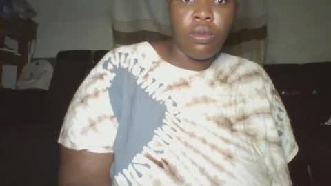 cutey_mellanin online show from 10/10/25, 02:21