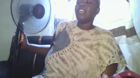 cutey_mellanin online show from 10/23/25, 09:41