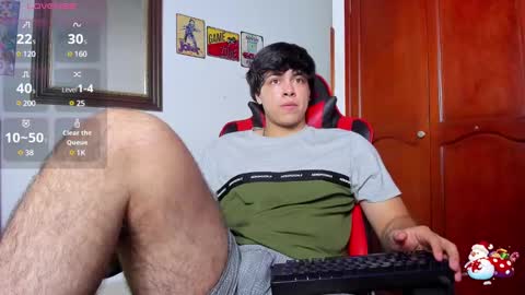 Snapshot of cuteznowyy chatting on 12/23/24, 08:25 Ask me online show from 12/23/24, 08:25