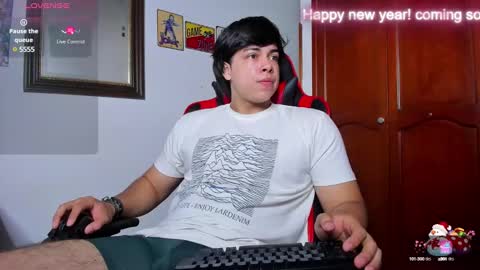 Snapshot of cuteznowyy chatting on 12/31/24, 04:25 Ask me online show from 12/31/24, 04:25