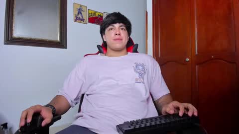 Snapshot of cuteznowyy chatting on 01/07/25, 02:42 Ask me online show from 01/07/25, 02:42