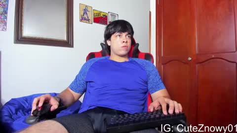 Snapshot of cuteznowyy chatting on 02/22/25, 09:37 Ask me online show from 02/22/25, 09:37