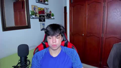 Snapshot of cuteznowyy chatting on 11/18/25, 03:12 Ask me online show from 11/18/25, 03:12