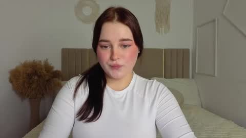 Nika  online show from 02/04/26, 02:01