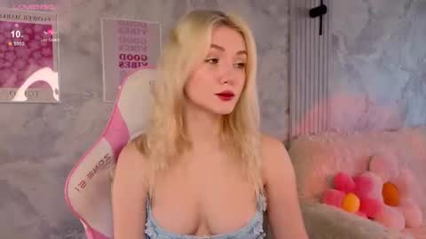 HelloMy name Eva online show from 07/01/26, 04:58