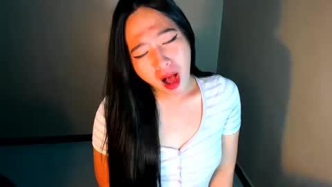 Snapshot of cutie_asianwoman chatting on 02/13/25, 10:54 cutie_asianwoman online show from 02/13/25, 10:54