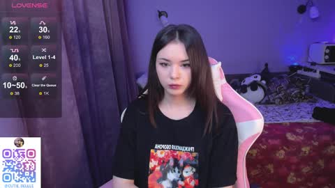 Snapshot of cutie_bellle chatting on 02/11/25, 05:37 belle online show from 02/11/25, 05:37