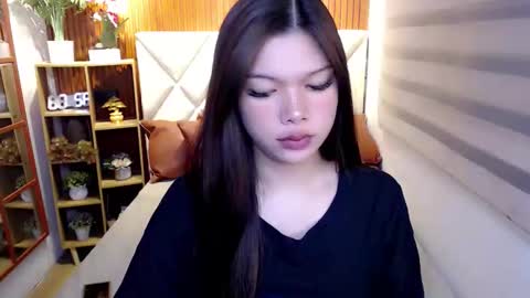 Snapshot of cutie_chinnie chatting on 03/21/26, 10:42 cutie_chinnie online show from 03/21/26, 10:42
