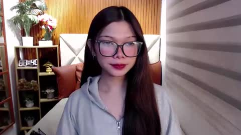 Snapshot of cutie_chinnie chatting on 03/24/26, 10:31 cutie_chinnie online show from 03/24/26, 10:31