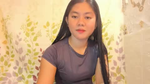 Snapshot of cutieasiantreasure chatting on 01/04/25, 06:41 pinaybeauty online show from 01/04/25, 06:41