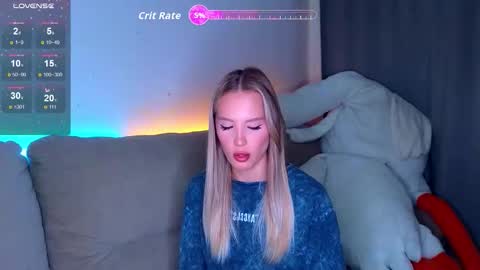 cutiefull_lion online show from 10/10/25, 05:39