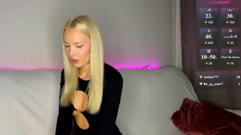 cutiefull_lion online show from 06/10/26, 05:28