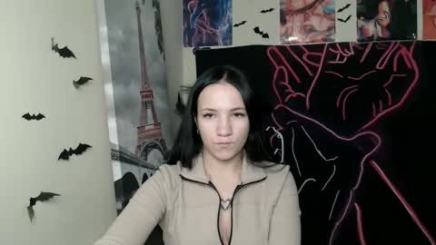 Emma online show from 11/05/25, 01:22
