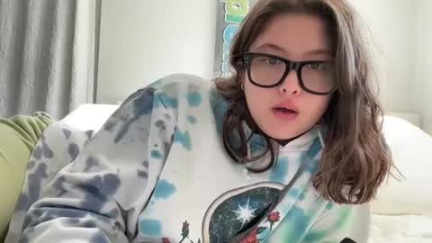 Cutieoggg420 online show from 10/16/25, 02:40