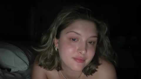 Snapshot of cutieoggg420 chatting on 05/05/26, 02:41 Cutieoggg420 online show from 05/05/26, 02:41