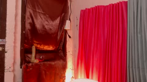 cutiepiejhon online show from 01/28/25, 03:47