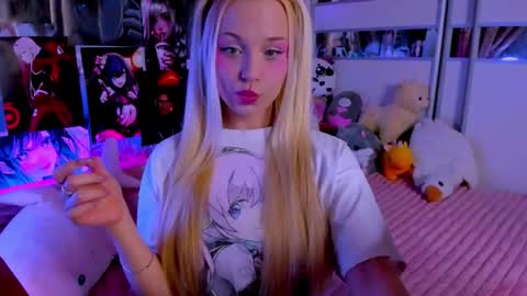 Nora online show from 02/12/26, 09:32