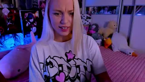 Nora online show from 02/15/26, 09:22
