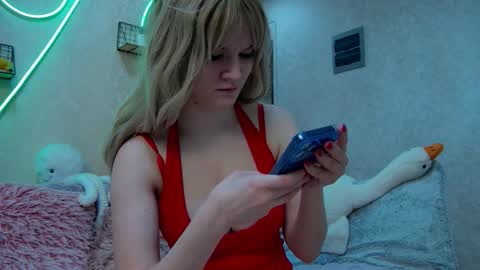 cuttiebunny online show from 12/17/25, 12:38