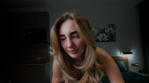 CuttieChloe online show from 12/24/24, 08:16