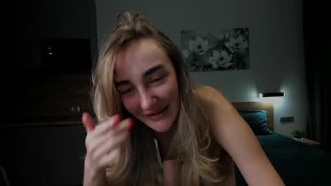 CuttieChloe online show from 12/29/24, 01:02