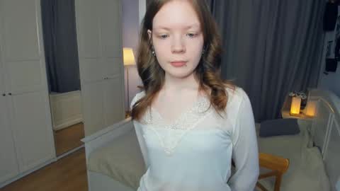 Snapshot of cuty_petite chatting on 03/16/26, 05:44 Anne online show from 03/16/26, 05:44
