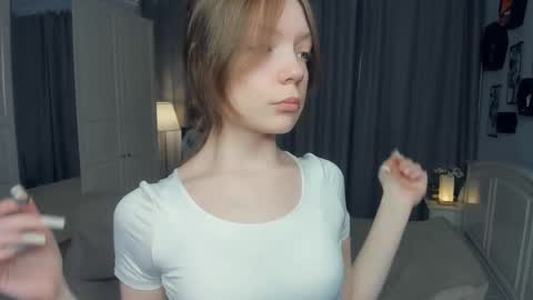 Snapshot of cuty_petite chatting on 05/12/26, 05:48 Anne online show from 05/12/26, 05:48