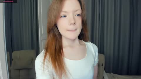 Snapshot of cuty_petite chatting on 05/25/26, 05:35 Anne online show from 05/25/26, 05:35