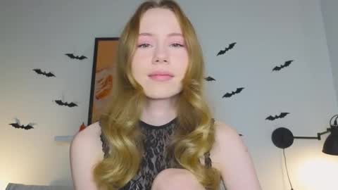 Snapshot of cuute_angell chatting on 10/31/25, 05:14 Virginia See you on Sunday online show from 10/31/25, 05:14