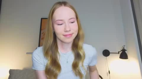 Snapshot of cuute_angell chatting on 11/06/25, 05:14 Virginia See you on Sunday online show from 11/06/25, 05:14