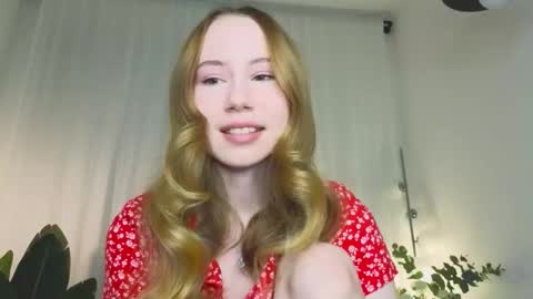 Snapshot of cuute_angell chatting on 11/14/25, 05:11 Virginia See you on Sunday online show from 11/14/25, 05:11