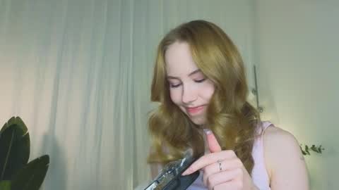 Snapshot of cuute_angell chatting on 11/20/25, 05:12 Virginia See you on Sunday online show from 11/20/25, 05:12